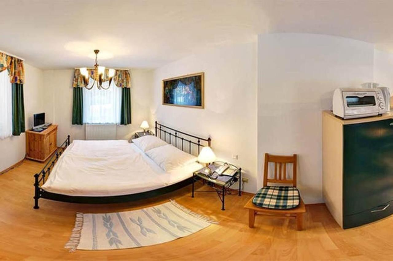 Haus Lenz Ferienwohnungen - Fam Ostermann Puchberg am Schneeberg Luaran gambar