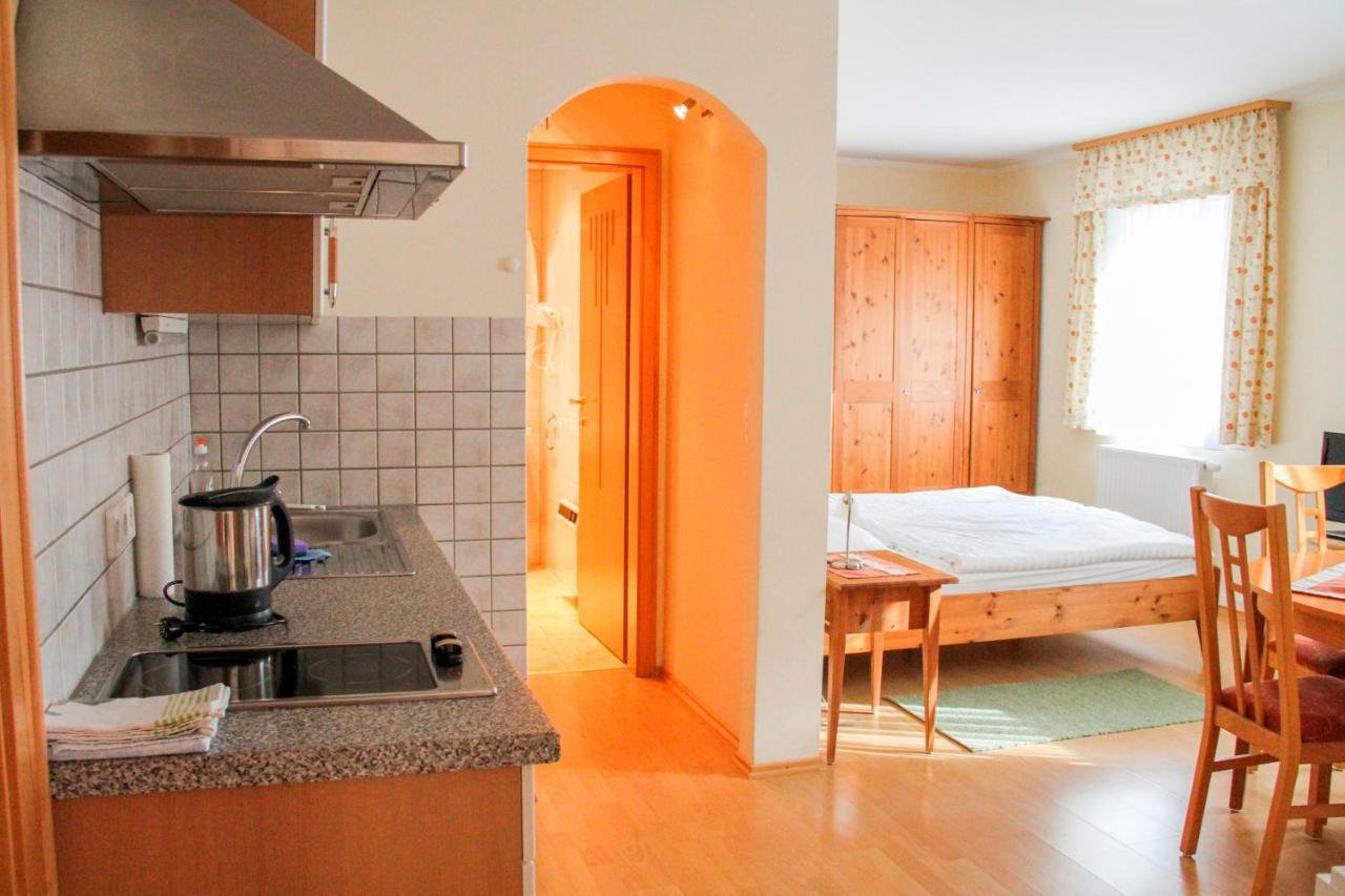 Haus Lenz Ferienwohnungen - Fam Ostermann Puchberg am Schneeberg Luaran gambar